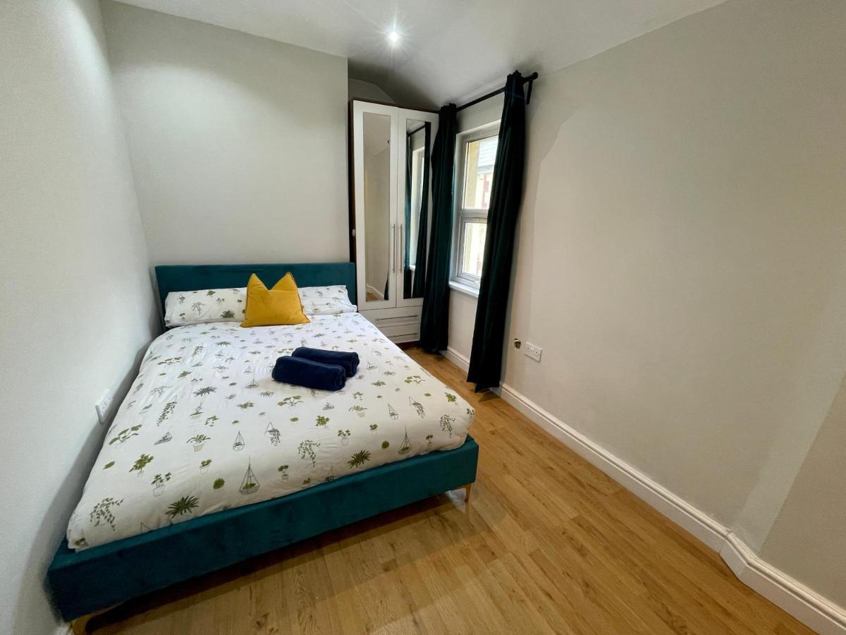 One Bedroom Apartment In City Centre Cardiff Exterior foto